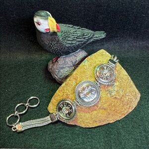 NUGZ USA Silvertone Rope Style 3 Snap Bracelet with Toggle Clasp